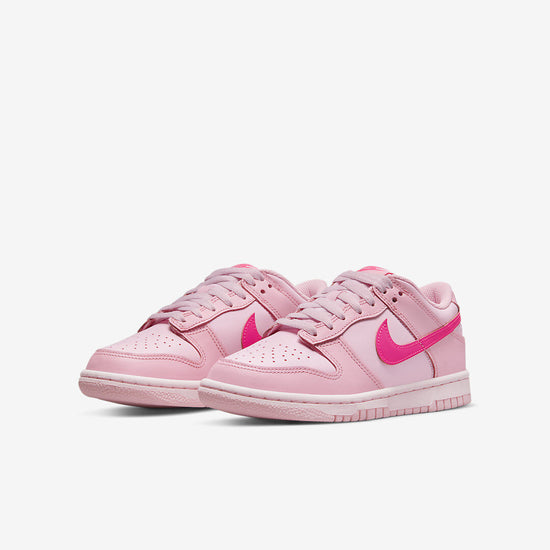 nike dunk low triple pink