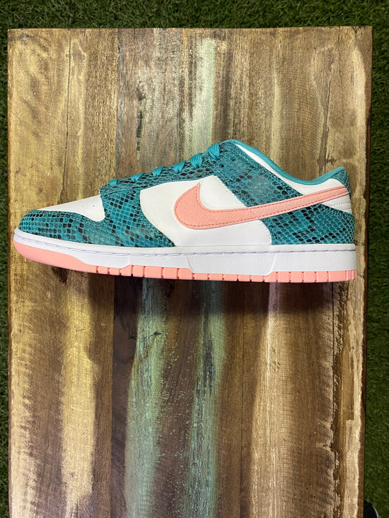 NIKE DUNK LOW SNAKESKIN TEAL
